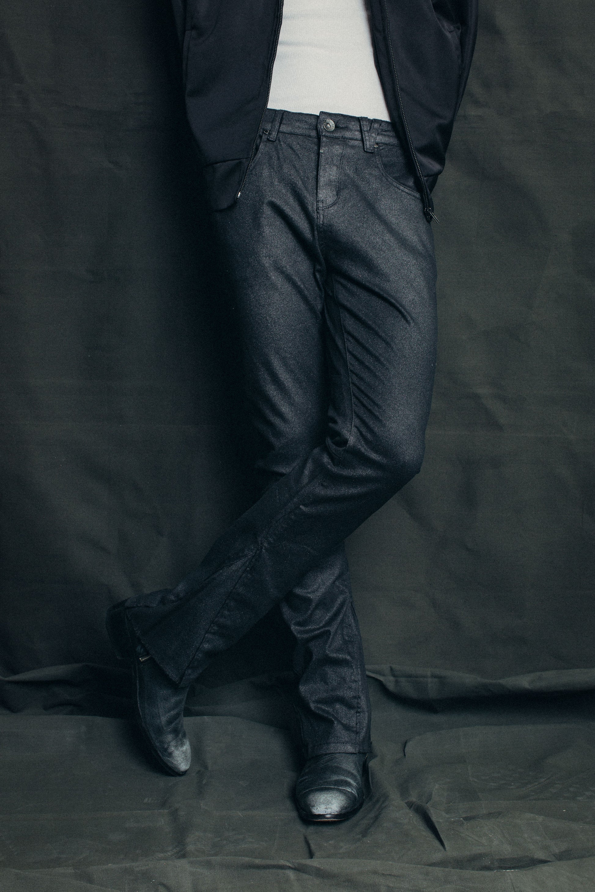 DS denim 708 Slim Flare - Frosted Black