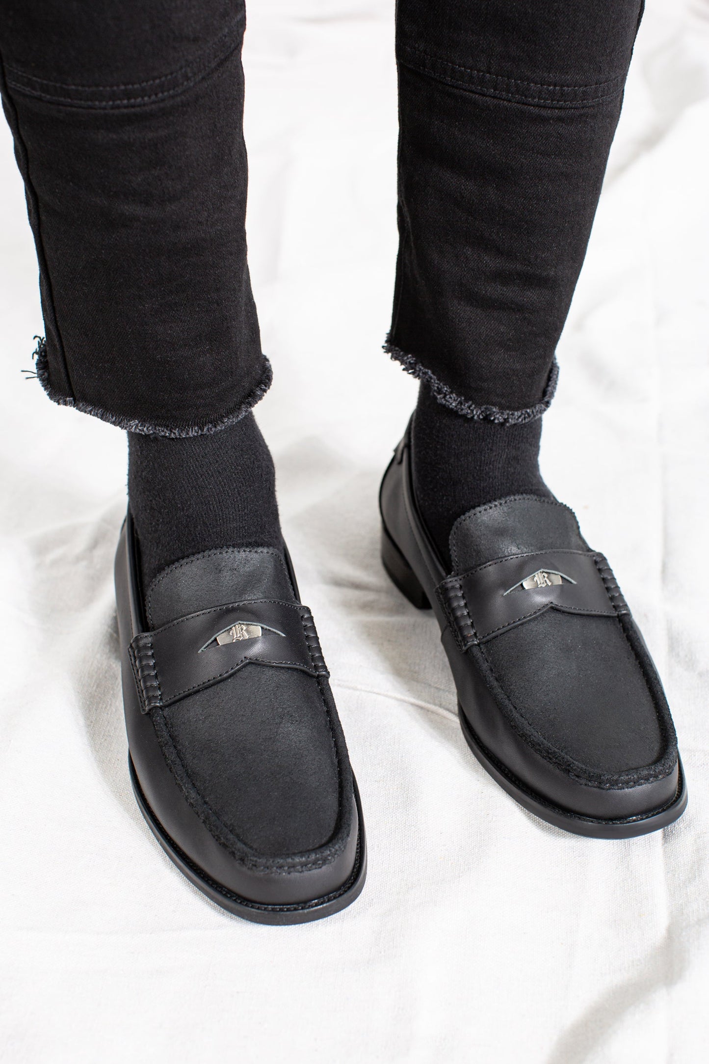 S3AS0NS 701 Clarks 701 Clarks - Carpenter Raw Hem Black V-Two ( R )