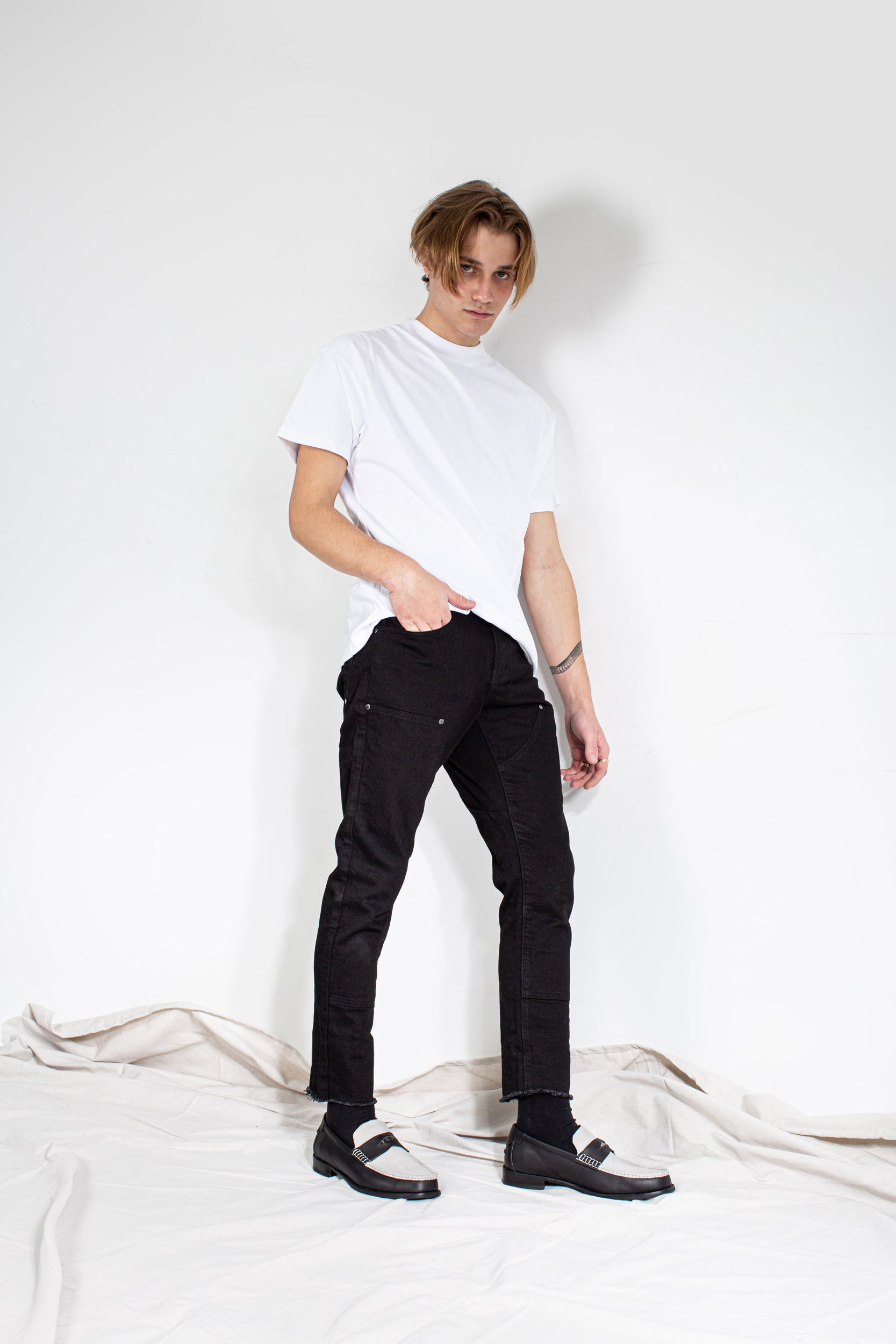 S3AS0NS 701 Clarks 701 Clarks - Carpenter Raw Hem Black V-Two ( R )