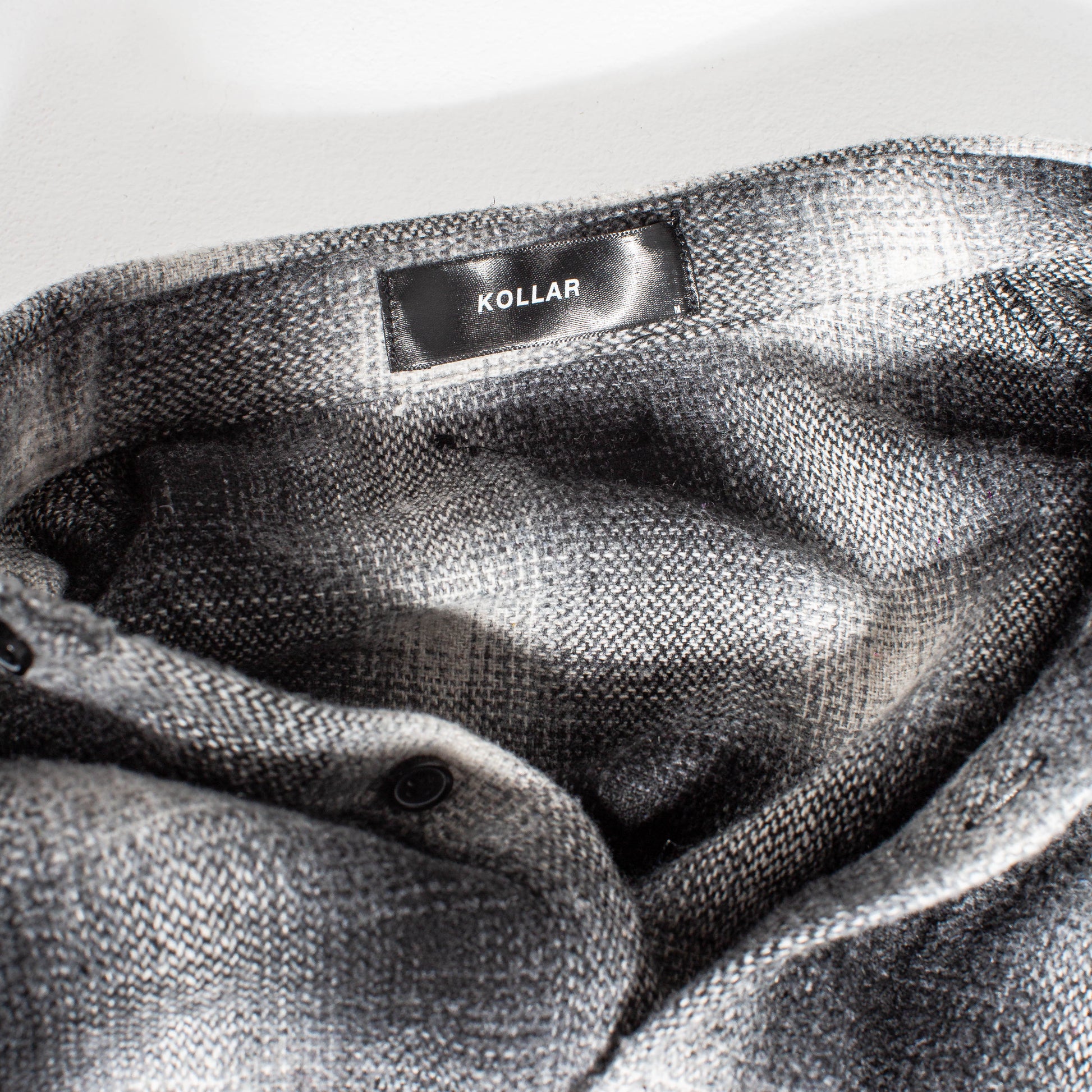 VE flannel Classic Flannel Shirt - Black/Charcoal