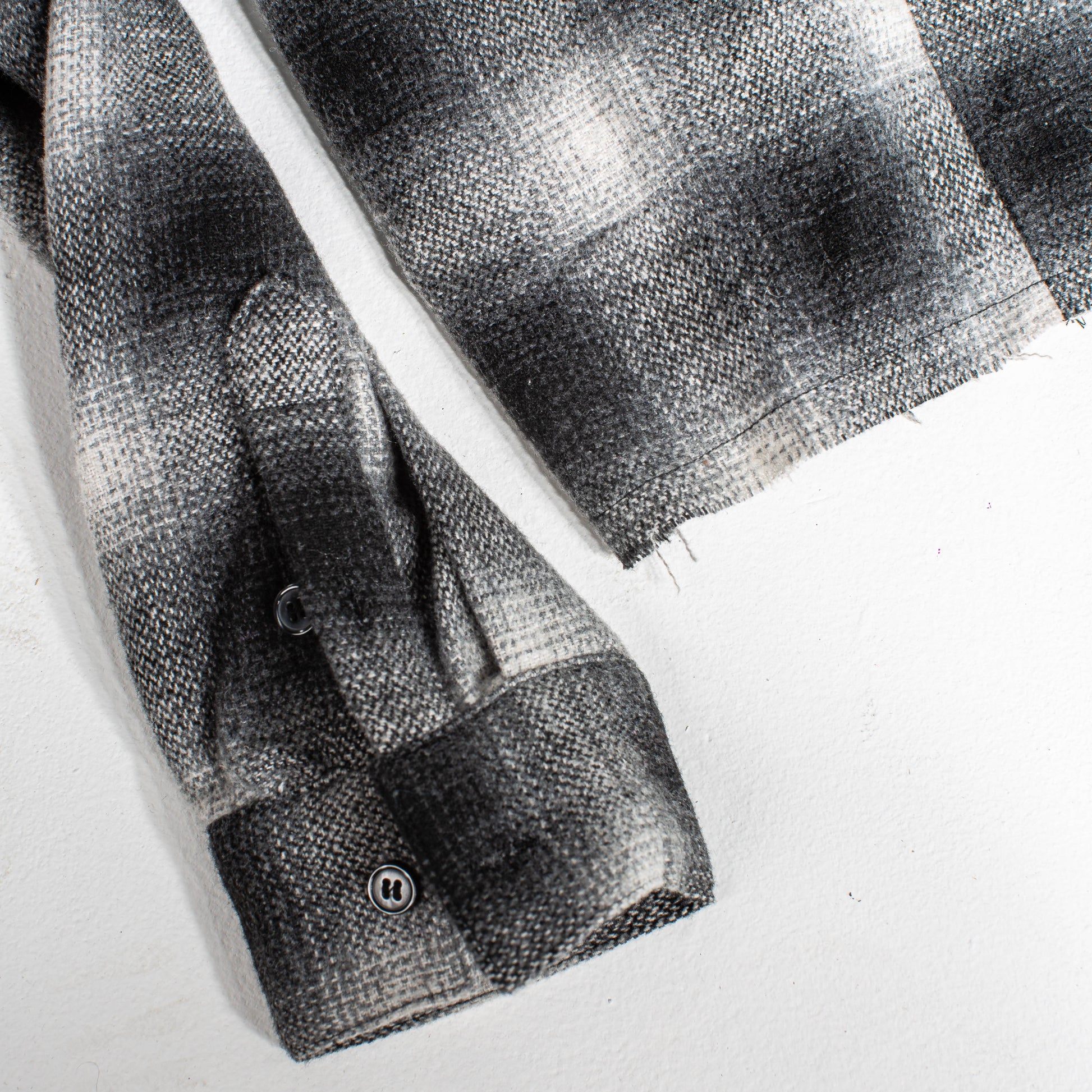 VE flannel Classic Flannel Shirt - Black/Charcoal