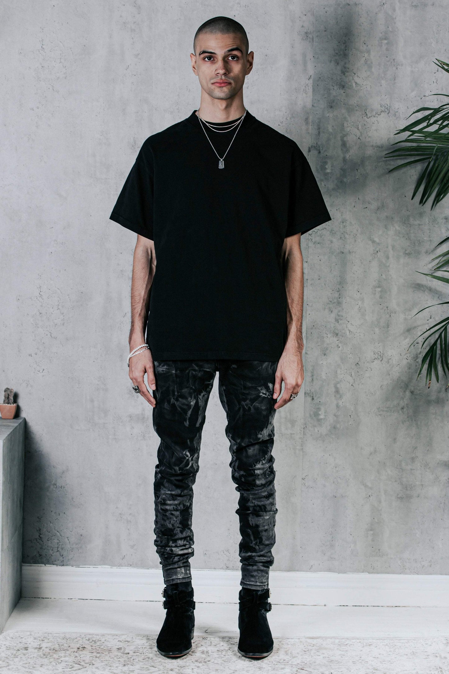 Ver The Basics Tee - Black