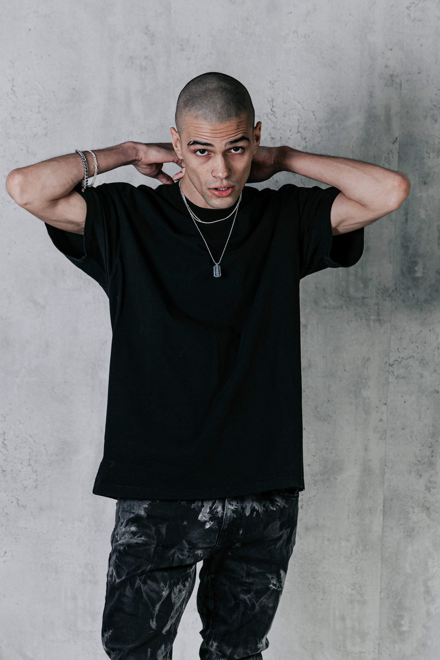 Ver The Basics Tee - Black