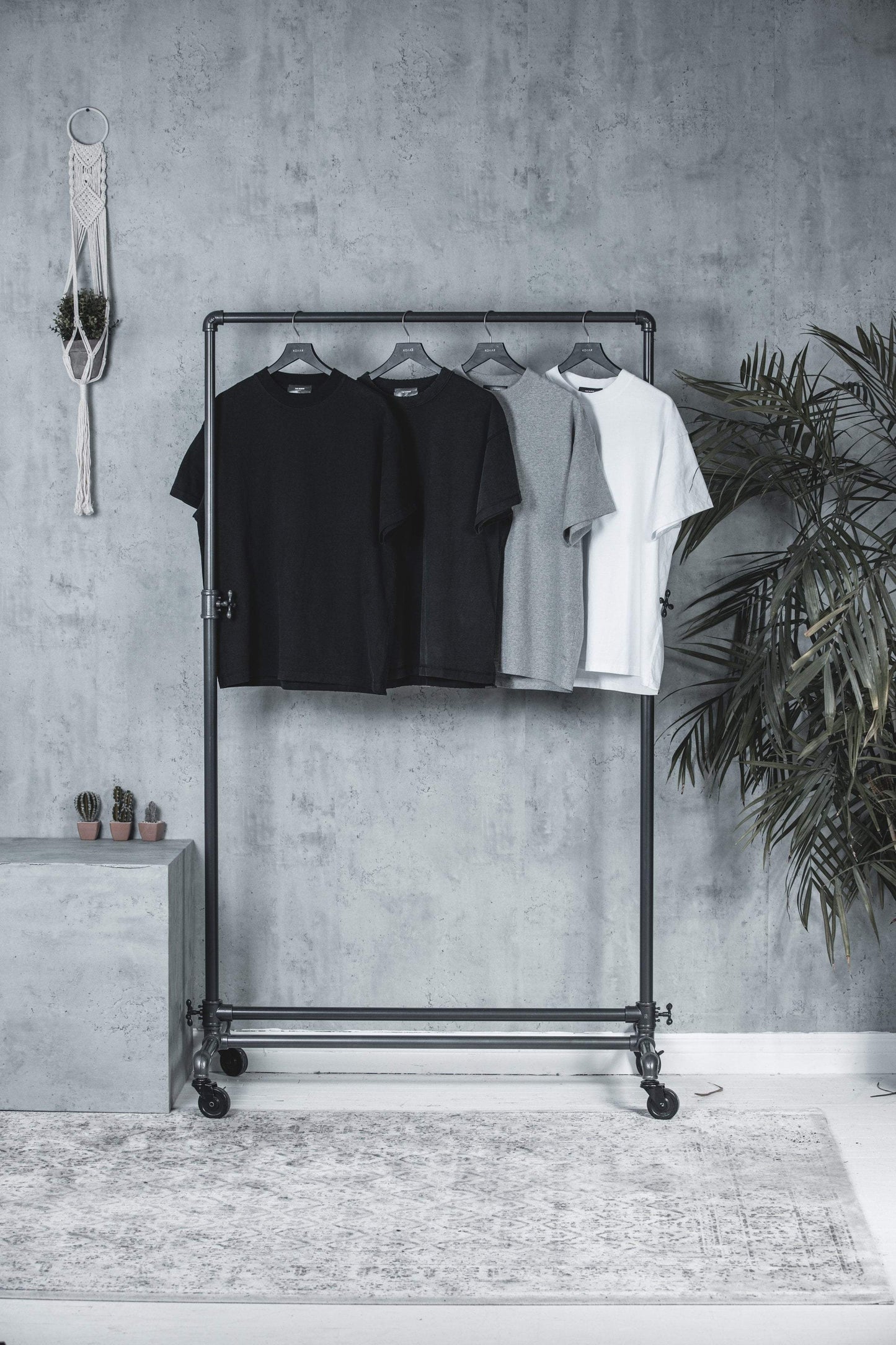 Ver The Basics Tee - Black