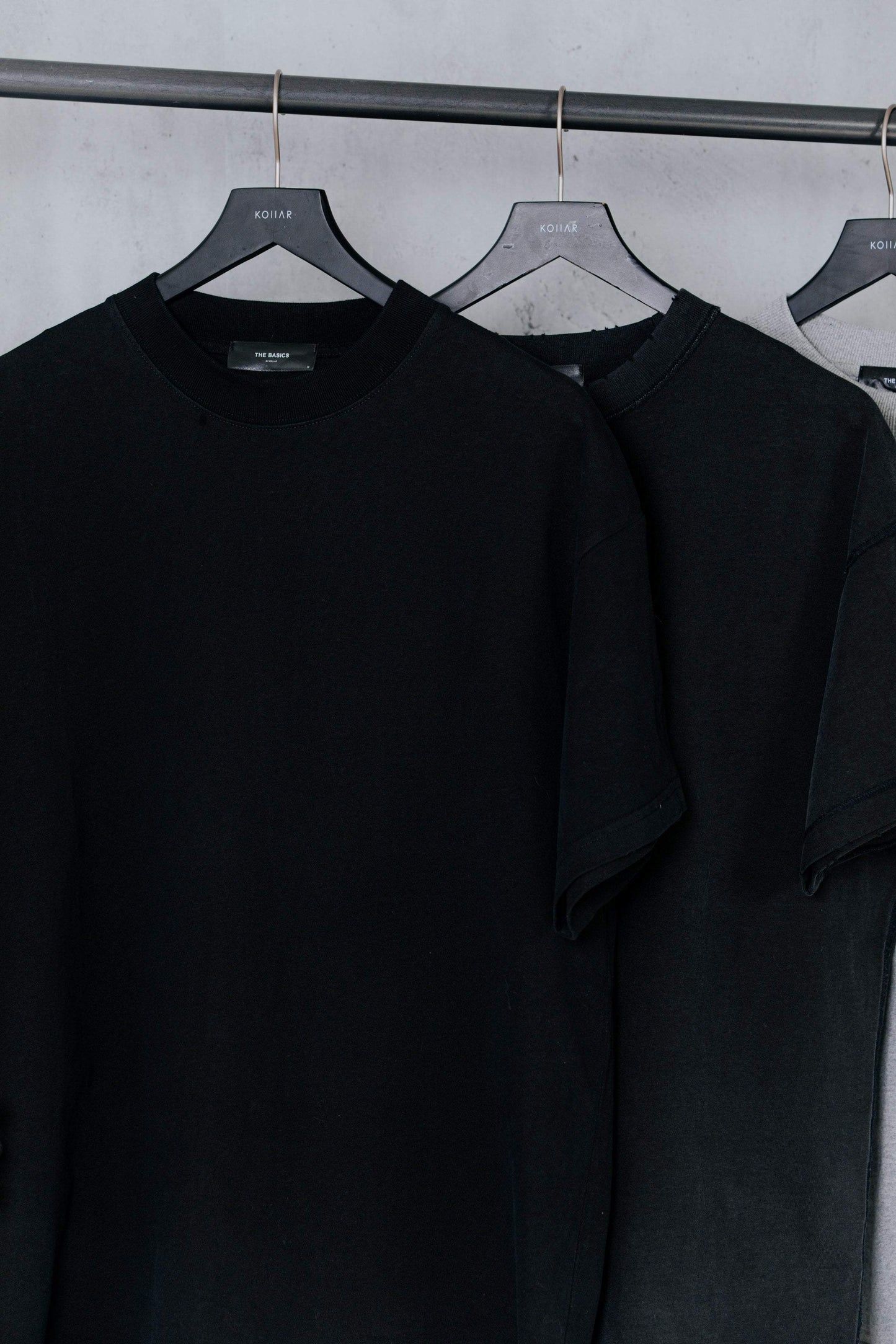Ver The Basics Tee - Black